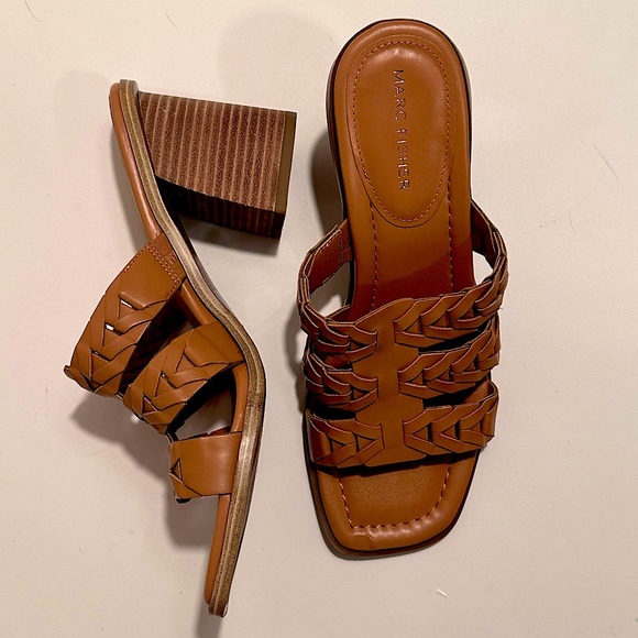 NEW Marc Fisher Matina Sandal in Tan (Size 8.5) - Picture 2 of 4